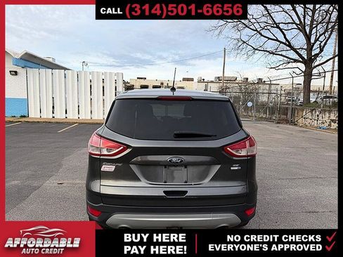 Used 2015 Ford Escape SE image 4