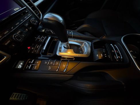 Used 2013 Porsche Cayenne S image 25