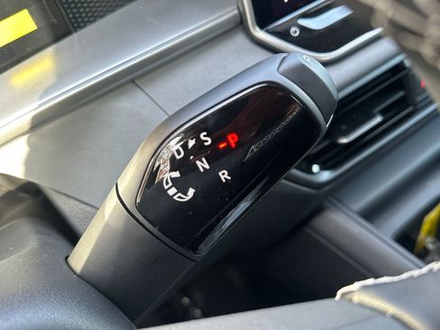 New 2026 Volkswagen Tiguan SE image 12