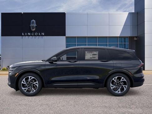 New 2026 Lincoln Nautilus Premier w/ Jet Appearance Package AWD/4WD image 3