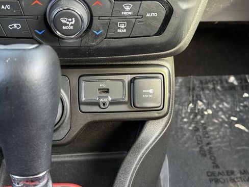 Used 2020 Jeep Renegade Trailhawk w/ Cold Weather Group image 14