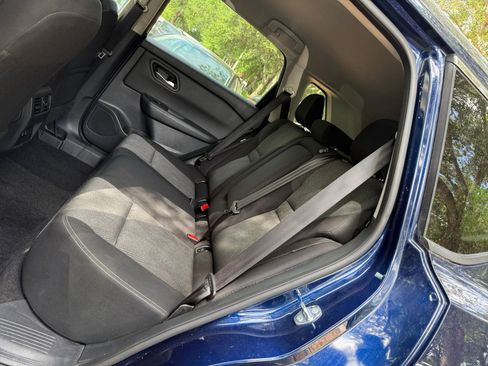 Used 2025 Nissan Rogue SV FWD image 36