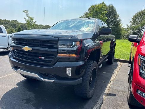 Used 2018 Chevrolet Silverado 1500 LT w/ All Star Edition AWD/4WD image 7