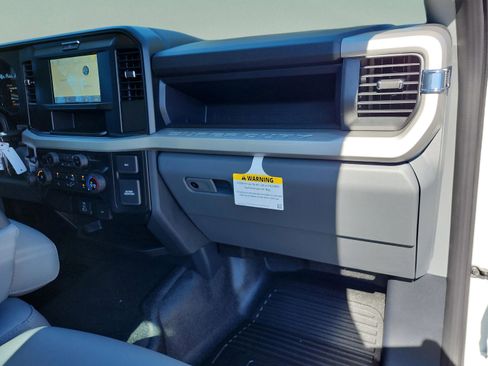 New 2026 Ford F250 XL w/ F-250 >10K GVWR Package image 18