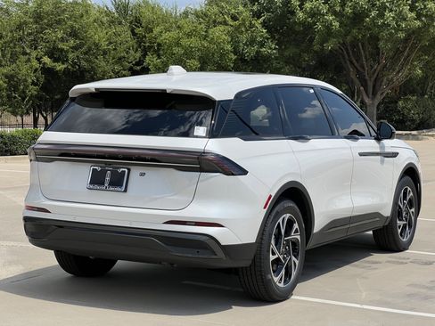 New 2025 Lincoln Nautilus Premier w/ Equipment Group 102A image 9