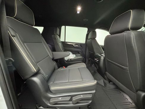 New 2026 GMC Yukon XL Elevation w/ LPO, Elevation Black Package image 41
