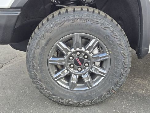 New 2026 GMC Sierra 1500 AT4X w/ LPO, Black Badging Package image 7