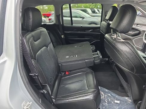Used 2023 Jeep Grand Cherokee 4WD 4xe w/ Luxury Tech Group II image 26