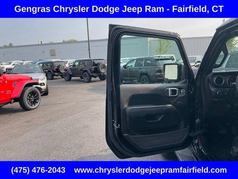 Used 2023 Jeep Wrangler Unlimited Sahara w/ Cold Weather Group AWD/4WD image 42
