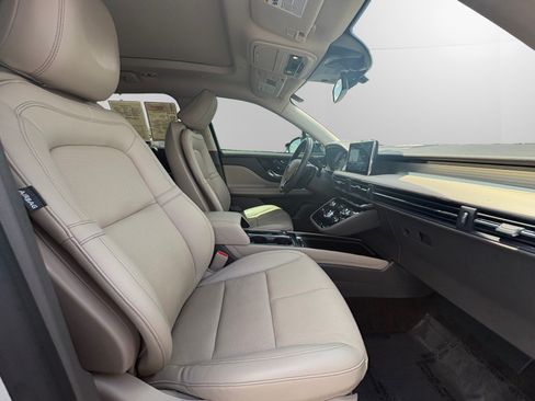 Certified 2022 Lincoln Corsair AWD w/ Premium Package image 15