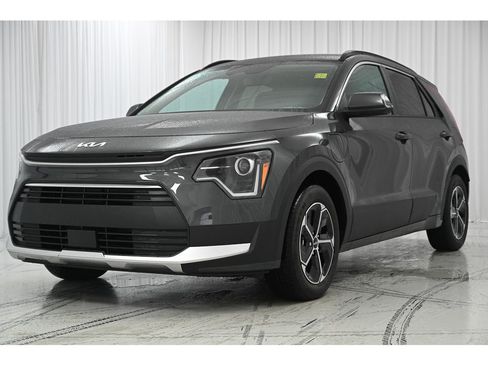 New 2025 Kia Niro EX w/ EX Cold Weather Package image 4