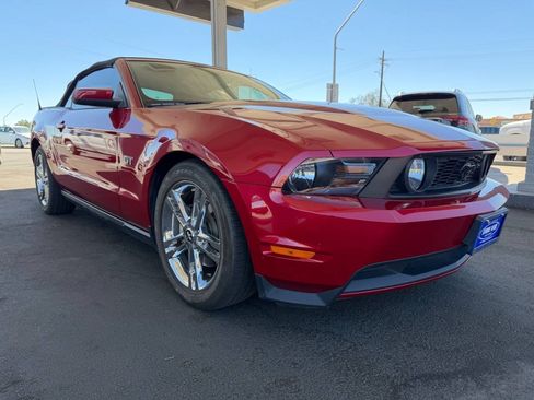Used 2010 Ford Mustang GT RWD image 1