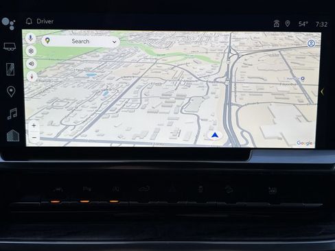 Used 2025 Chevrolet Silverado 1500 LTZ image 8