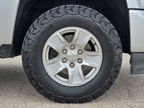 Used 2018 Chevrolet Silverado 1500 LT w/ Texas Edition AWD/4WD image 8