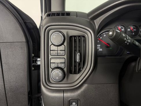 Used 2025 Chevrolet Silverado 1500 Custom Trail Boss image 26