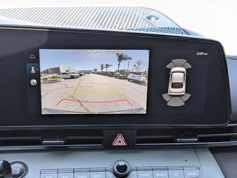 Used 2024 Hyundai Elantra Limited image 15