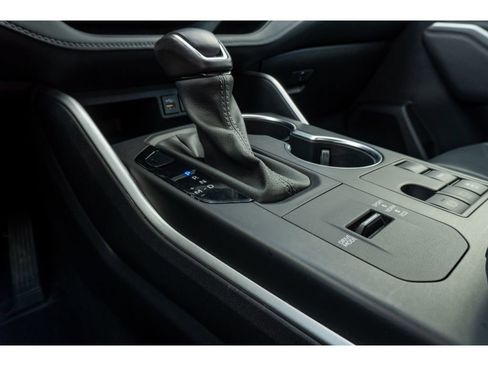 Used 2023 Toyota Highlander XSE image 29