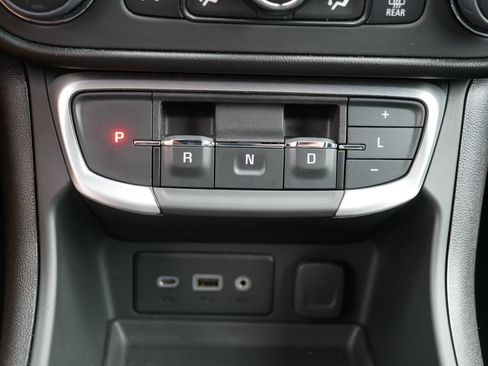 Used 2024 GMC Terrain SLE w/ Driver Convenience Package AWD/4WD image 24