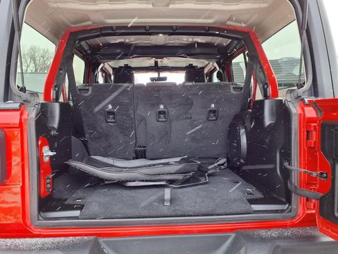 Used 2022 Jeep Wrangler Unlimited Sport image 19