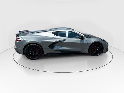 Used 2024 Chevrolet Corvette Stingray Preferred Cpe RWD image 9