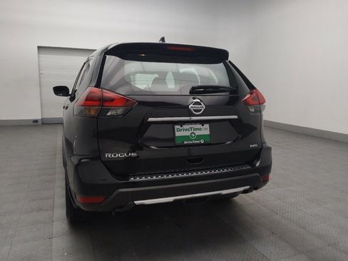 Used 2018 Nissan Rogue S image 6