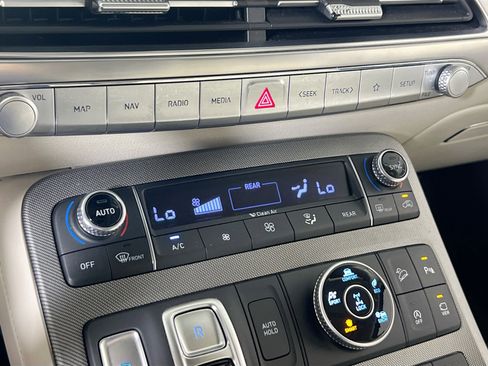 Used 2020 Hyundai Palisade Limited w/ Winter Weather Package image 15