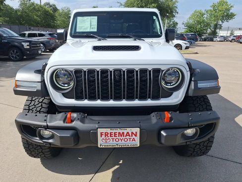 Used 2025 Jeep Gladiator Mojave w/ Steel Bumper Group AWD/4WD image 9