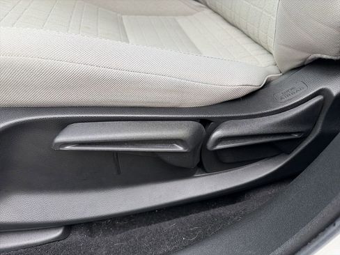 Certified 2023 Honda HR-V LX image 14