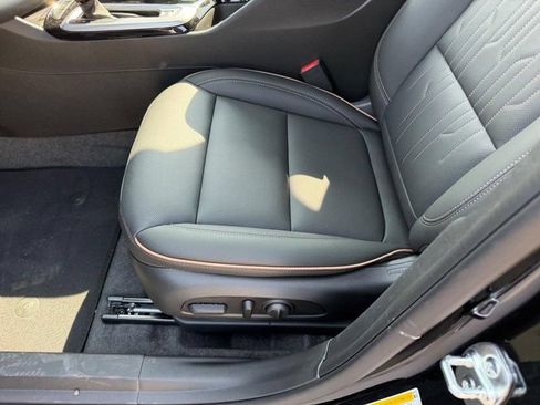 New 2026 Buick Envista Sport Touring FWD image 19