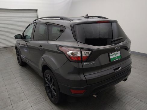 Used 2018 Ford Escape SE w/ SE Sport Appearance Package FWD image 5