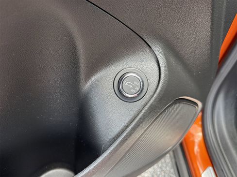 Used 2022 Buick Encore GX Select image 17