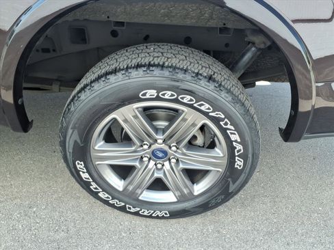 Used 2020 Ford F150 XLT w/ Equipment Group 302A Luxury image 8