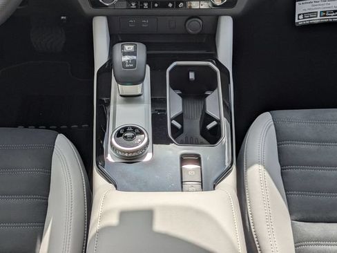 New 2026 Mitsubishi Outlander SE FWD image 20