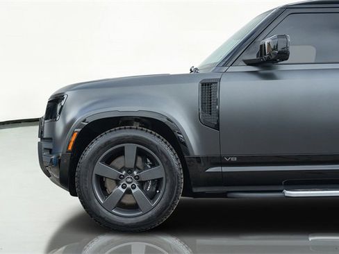 Used 2024 Land Rover Defender 90 Carpathian Edition image 17