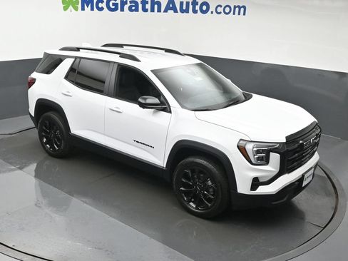 New 2027 GMC Terrain Elevation w/ Elevation Premium Package AWD/4WD image 3