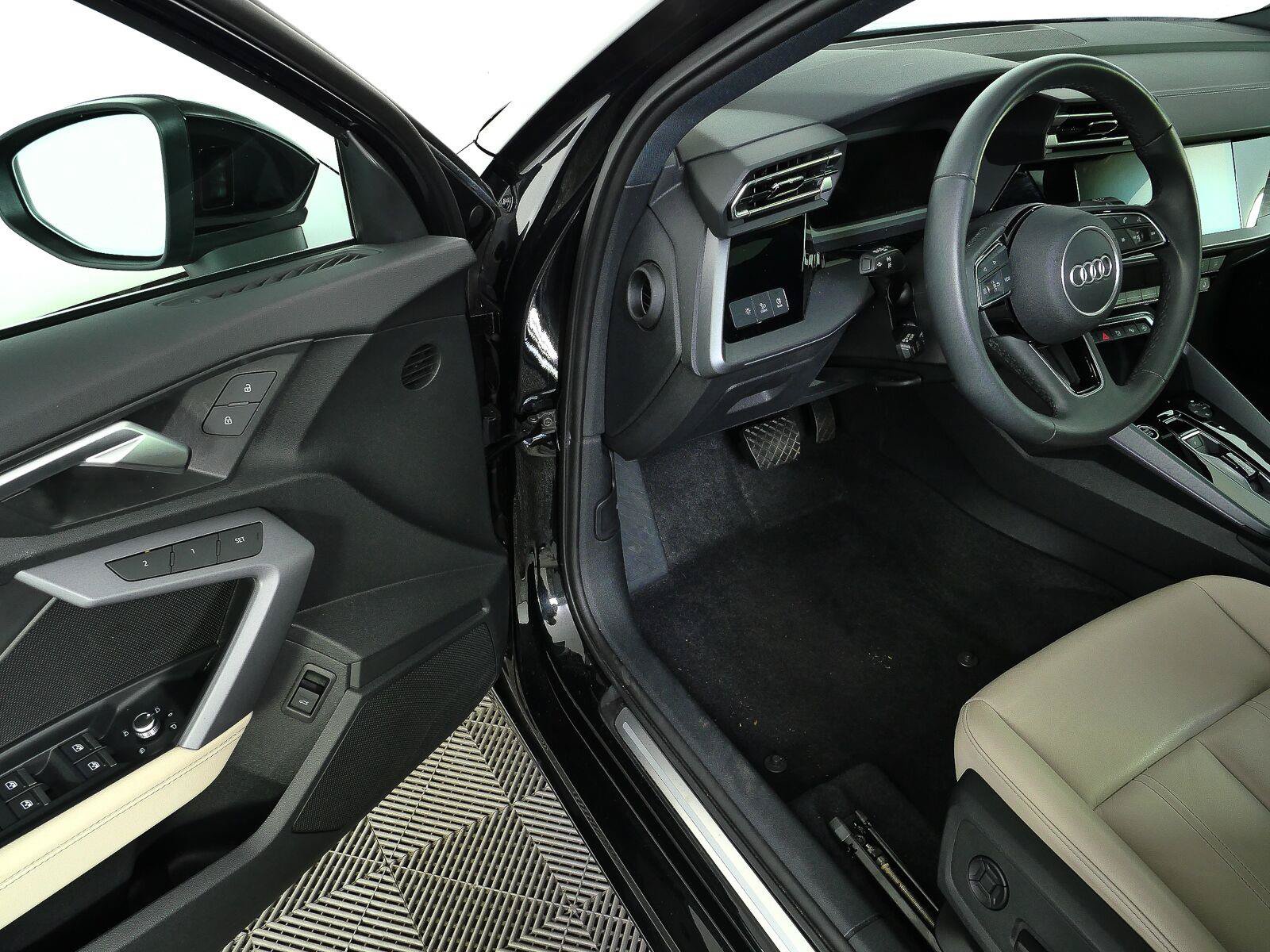 Used 2025 Audi A3 2.0T Premium w/ Convenience Package AWD/4WD image 9