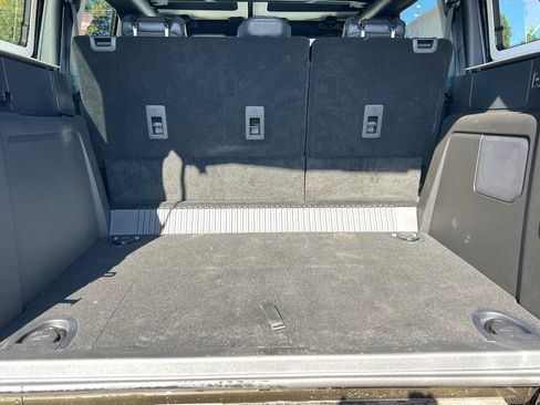 New 2025 Ford Bronco Raptor image 16