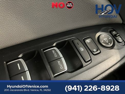 Used 2019 Honda Accord Touring image 19