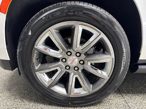 Used 2022 GMC Yukon XL Denali AWD/4WD image 4