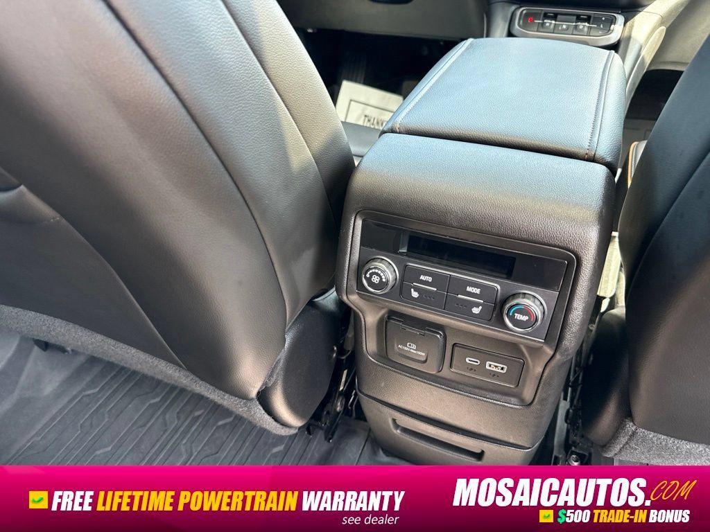Used 2023 GMC Acadia AT4 w/ Technology Package AWD/4WD image 15