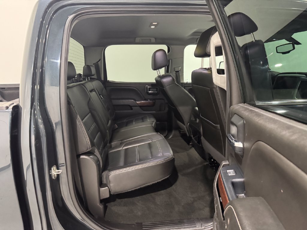 Used 2018 GMC Sierra 3500 SLE w/ SLE Preferred Package AWD/4WD image 23