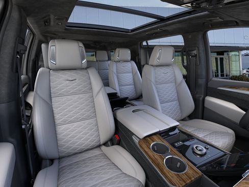 New 2026 Cadillac Escalade ESV Platinum Sport AWD/4WD image 17