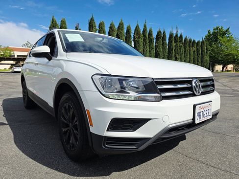 Used 2018 Volkswagen Tiguan S FWD image 2