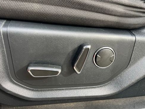 Used 2015 Ford F150 XLT w/ Equipment Group 302A Luxury image 23