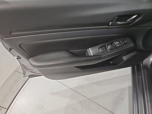 Certified 2025 Nissan Altima 2.5 S FWD image 12