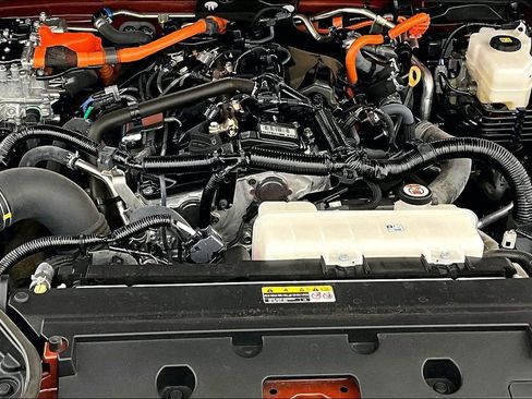 Used 2025 Toyota Tacoma TRD Sport AWD/4WD image 11
