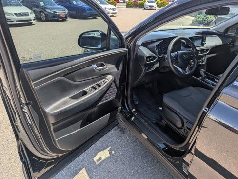 Used 2019 Hyundai Santa Fe SE AWD/4WD image 9