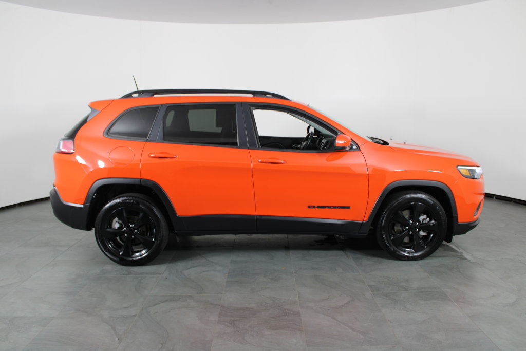 Used 2021 Jeep Cherokee Latitude Plus FWD image 11