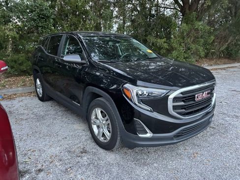 Used 2021 GMC Terrain SLE image 2