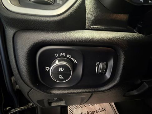 Used 2023 RAM 1500 Big Horn AWD/4WD image 36